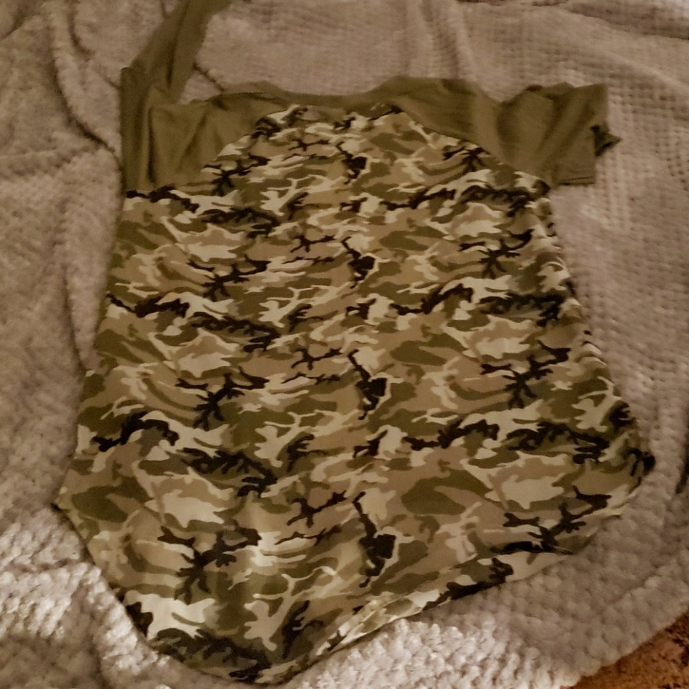 Top - Picture 2 of 3